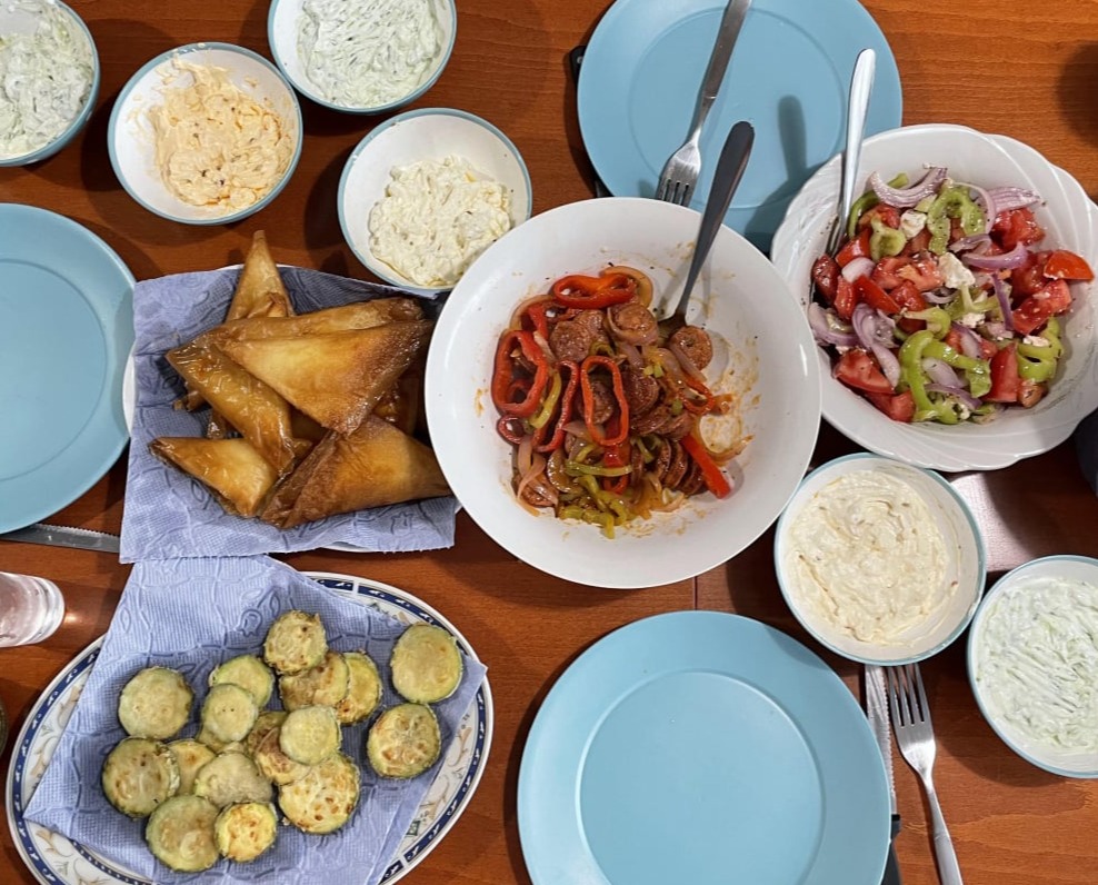 Greek mezedes (home edition)